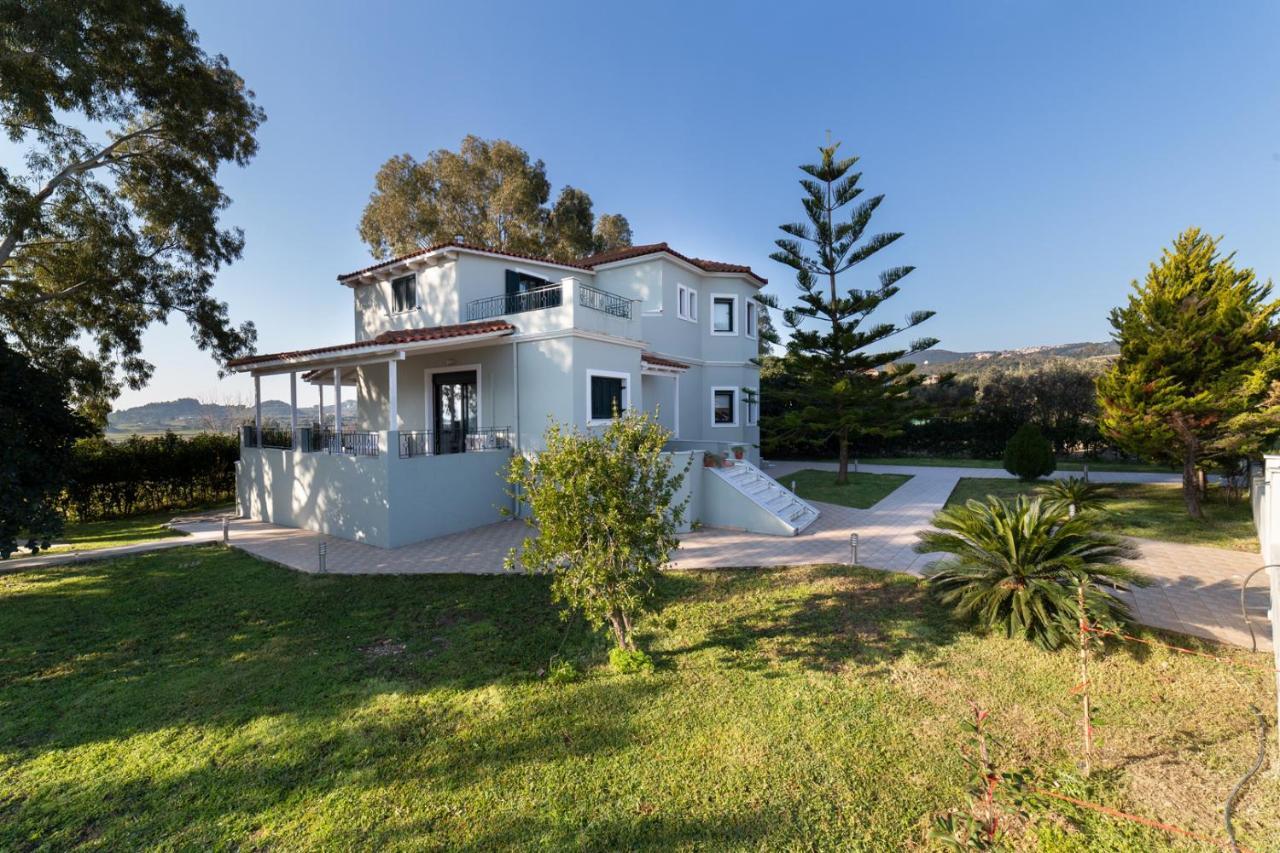 Villa Louke Lixouri Exteriör bild
